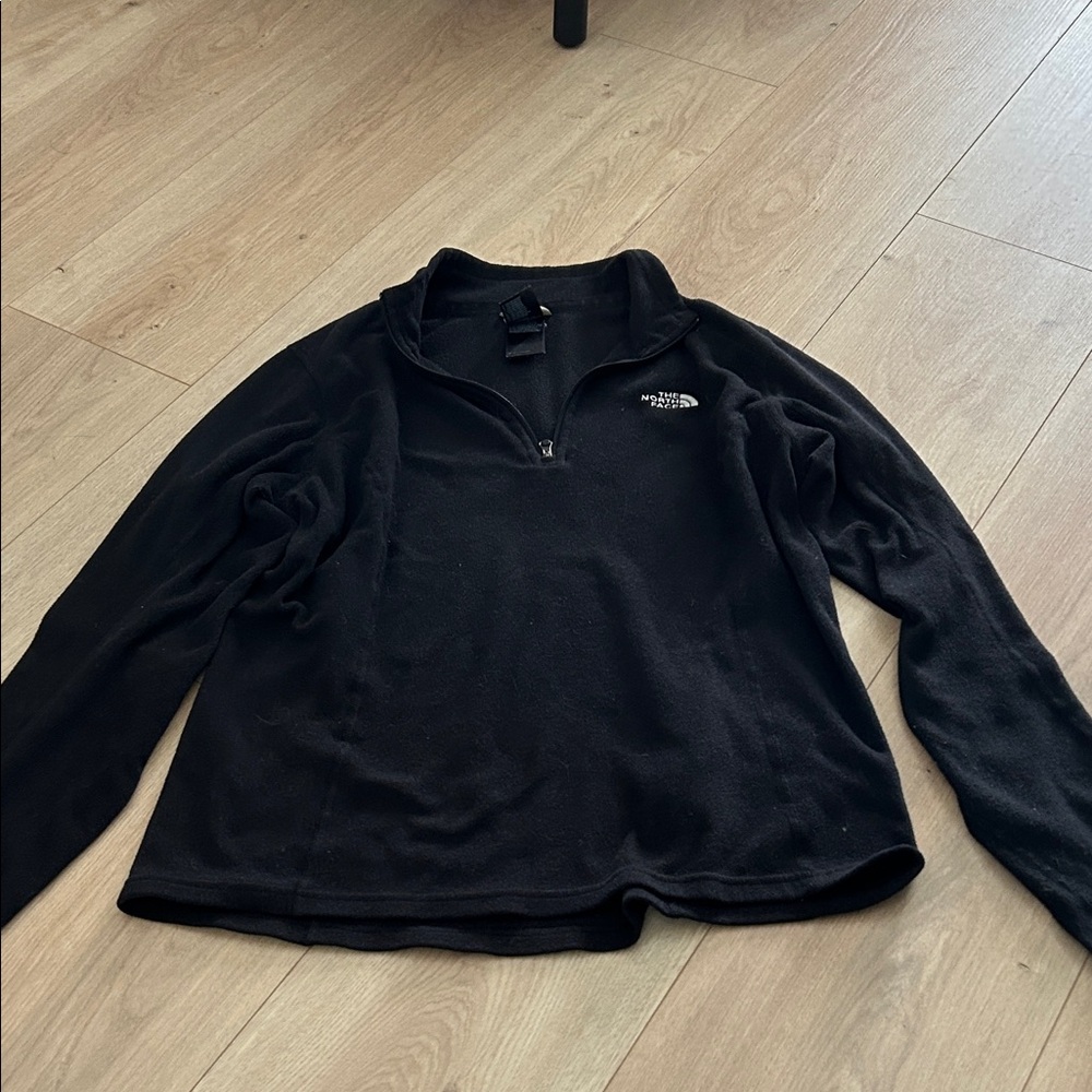 The North Face Women's Black Fleece Pullover
